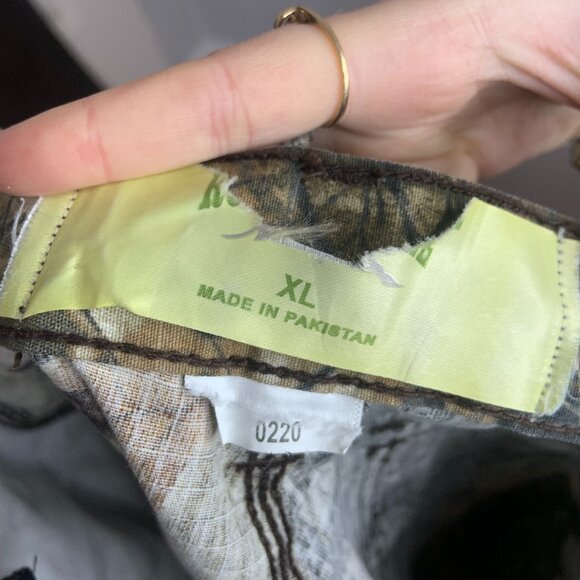 Camo Cargo Pants - Picture 11 of 11